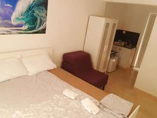 Гостевой дом IN Villa Guesthouse Сутоморе Номер-студио с видом на сад-10